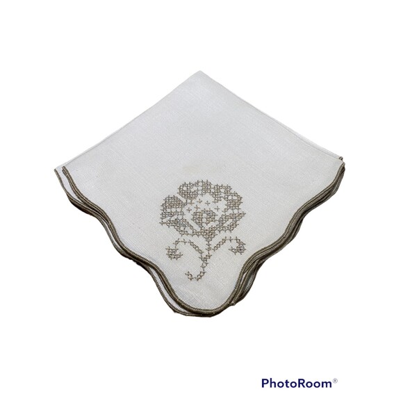 Vintage Linen Hand Cross Stitch Napkins Set of 4 - Picture 3 of 6